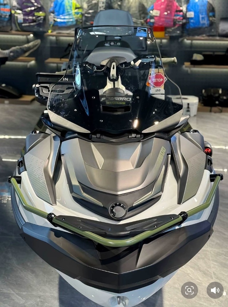 Moto d'acqua BRP 25 Pinnacle E - Fishing Equipment Jet recensione e prezzo